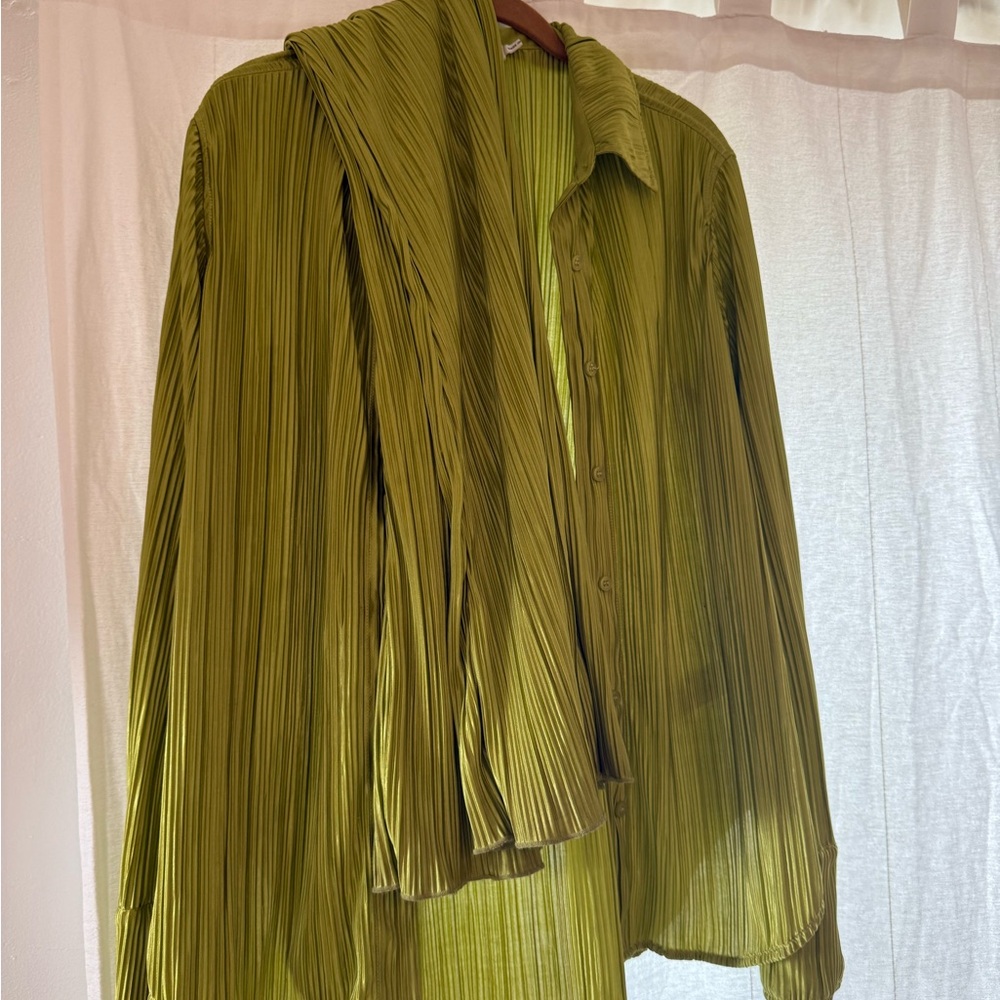 Good American Lime Pleated Blouse and Pants Set